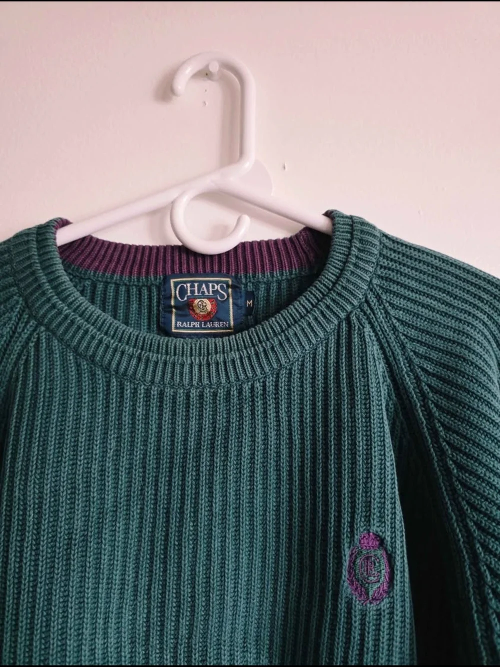 Chaps Teal Ribbed Crewneck Sweater with Pink Emblem Ralf Lauren - Picture 2 of 3